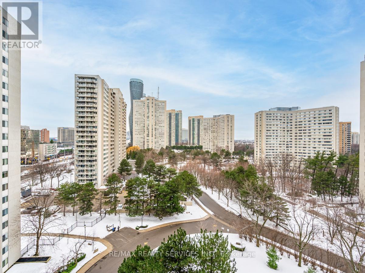#1108 3590 KANEFF CRESCENT - 42