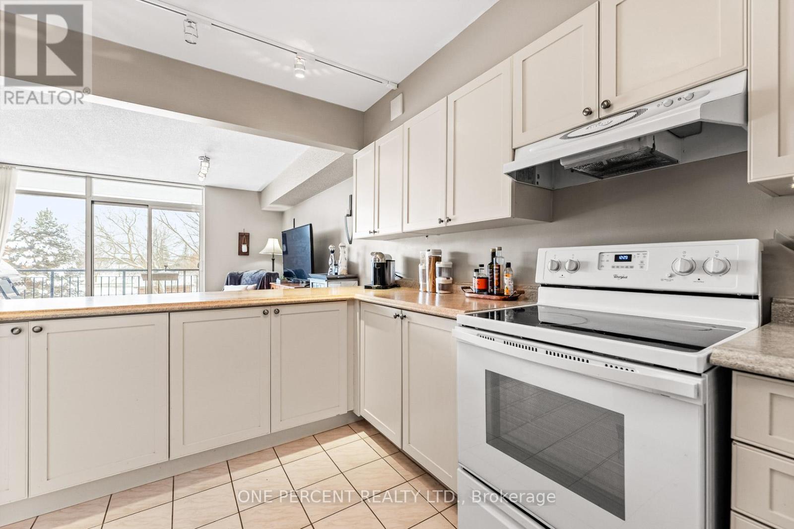 #25 16 FOURTH STREET - 8