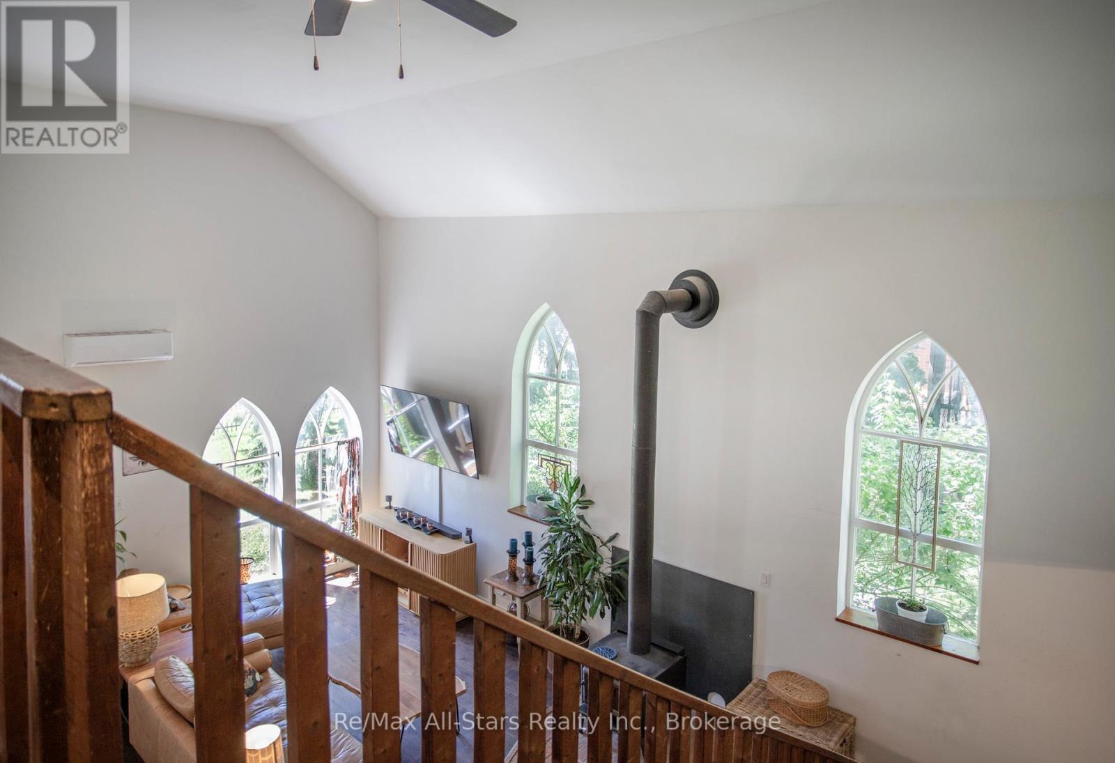 36 EMILY STREET E - 26