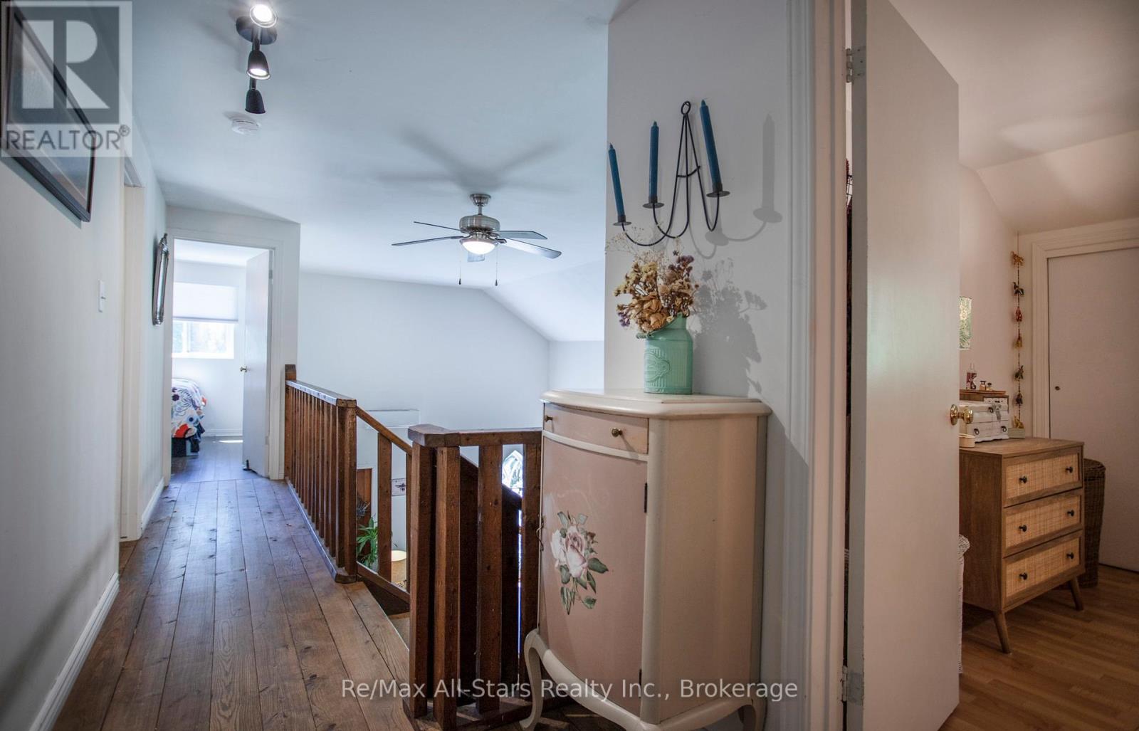 36 EMILY STREET E - 27