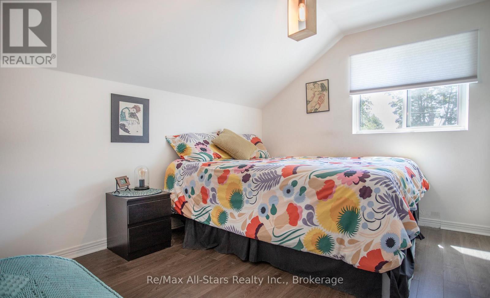 36 EMILY STREET E - 30