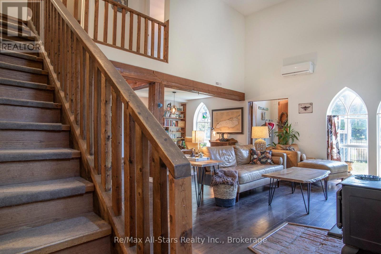 36 EMILY STREET E - 25