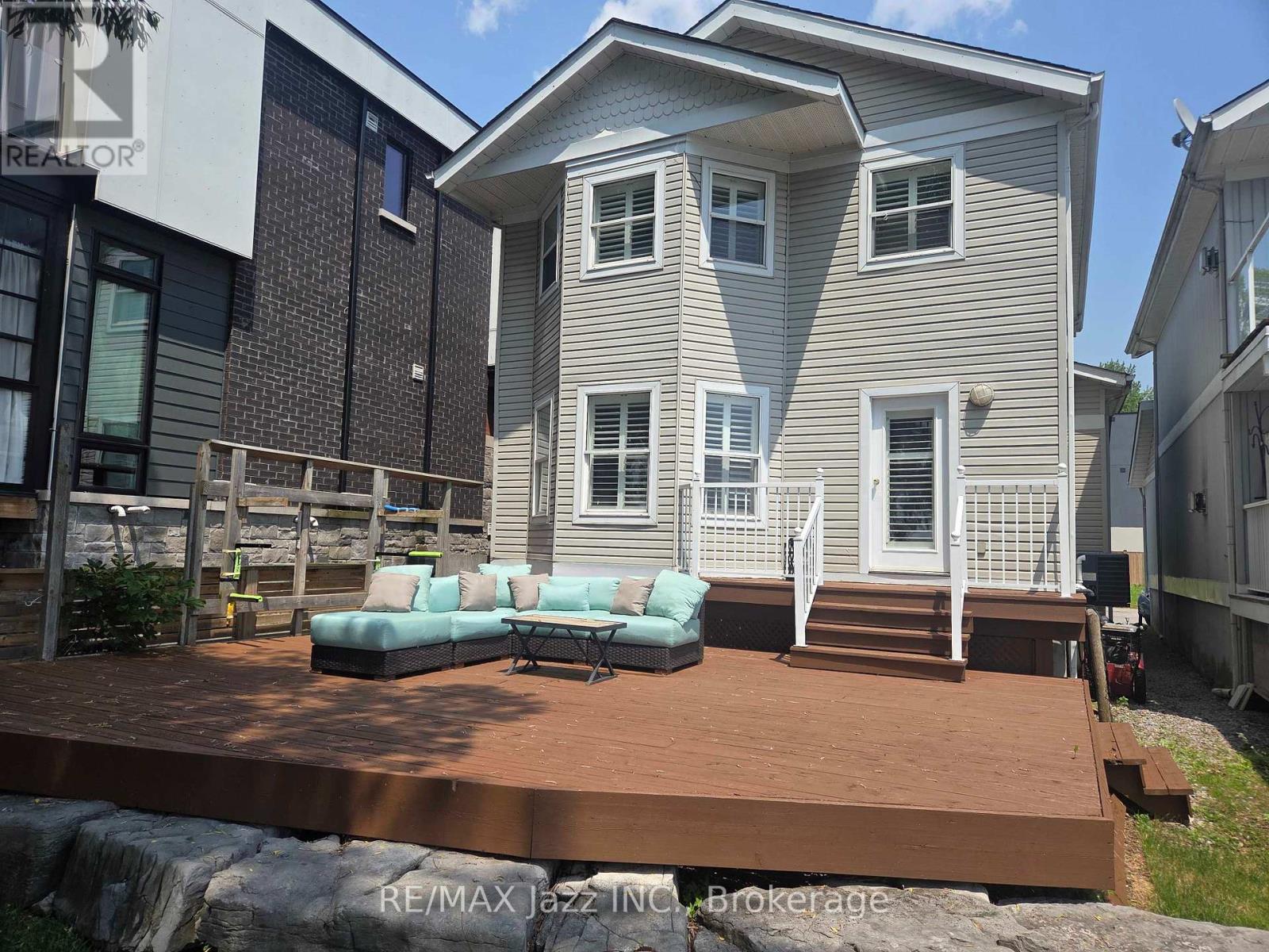 1236 BAYVIEW STREET - 37