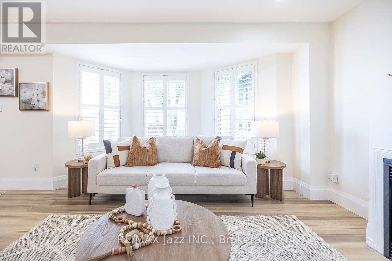 1236 BAYVIEW STREET - 21
