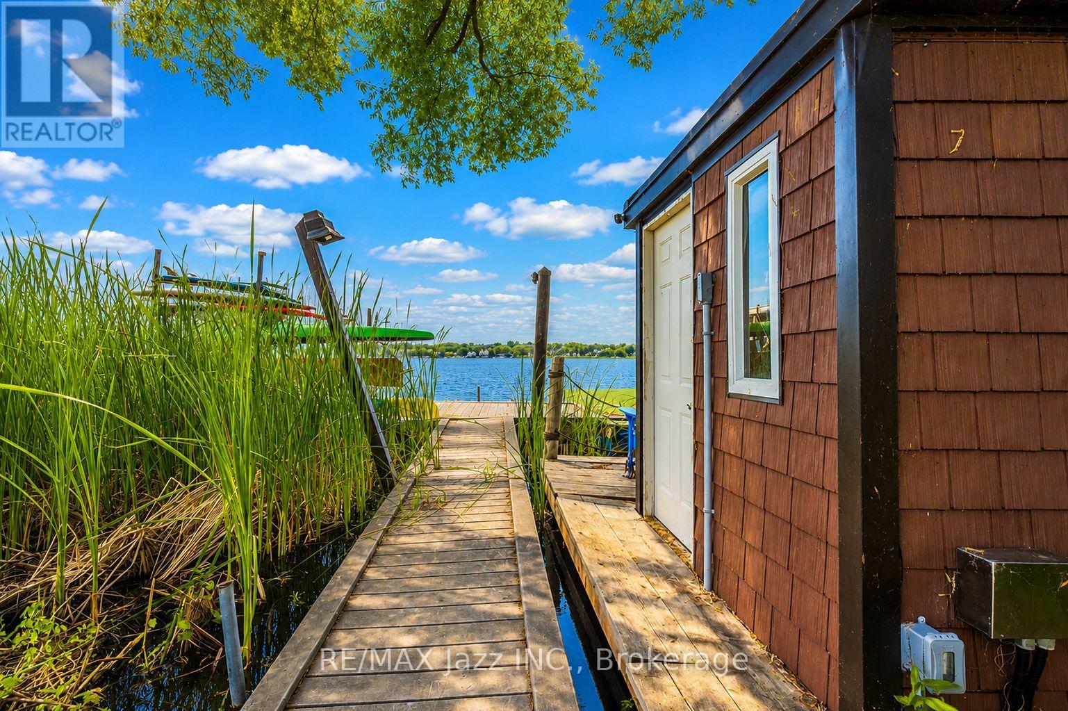1236 BAYVIEW STREET - 44