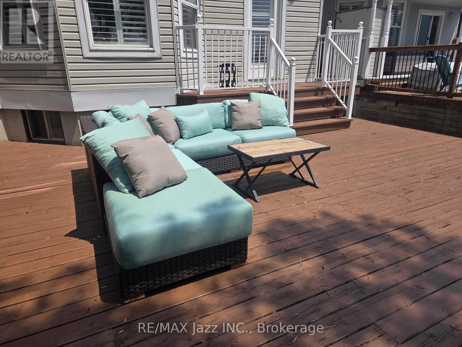 1236 BAYVIEW STREET - 38