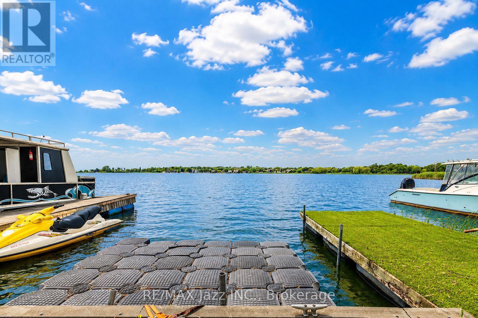 1236 BAYVIEW STREET - 45