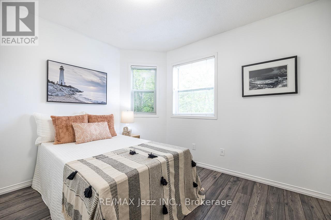 1236 BAYVIEW STREET - 28