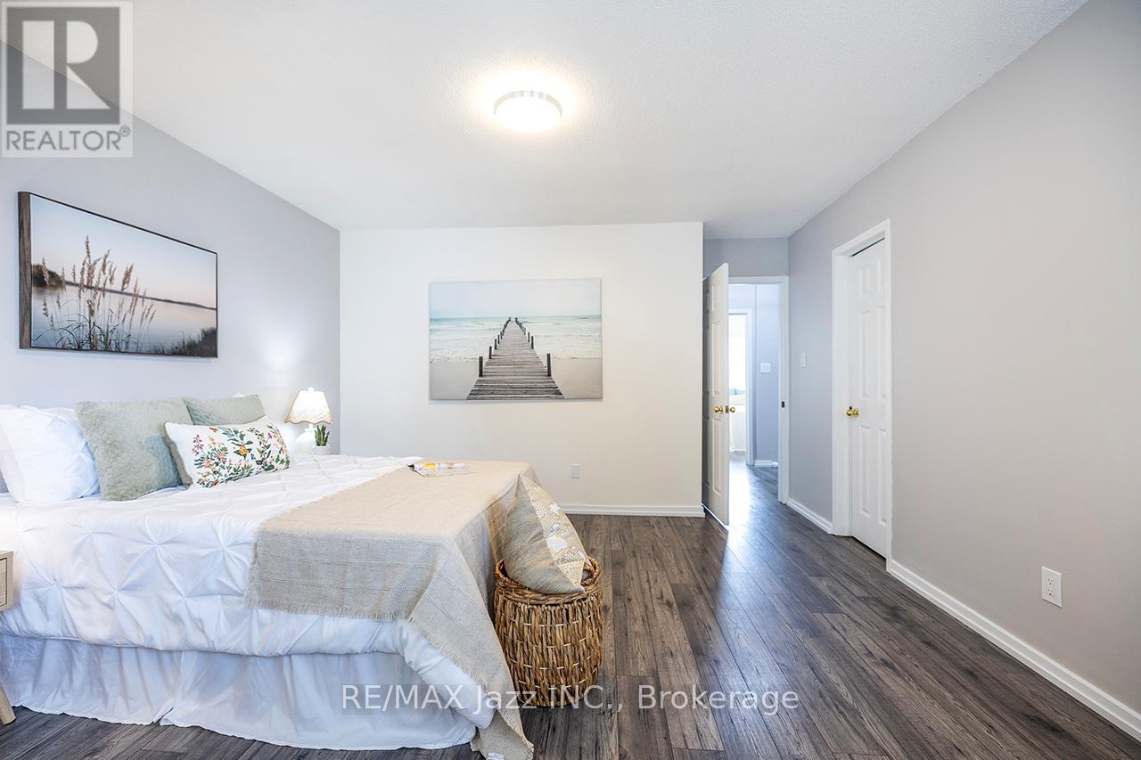 1236 BAYVIEW STREET - 31