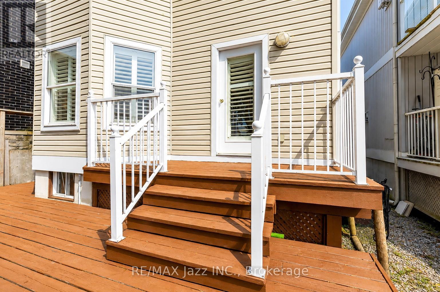 1236 BAYVIEW STREET - 35