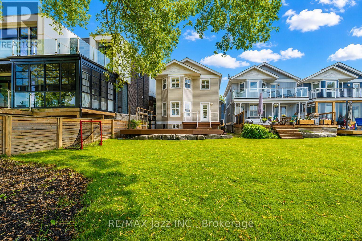 1236 BAYVIEW STREET - 42