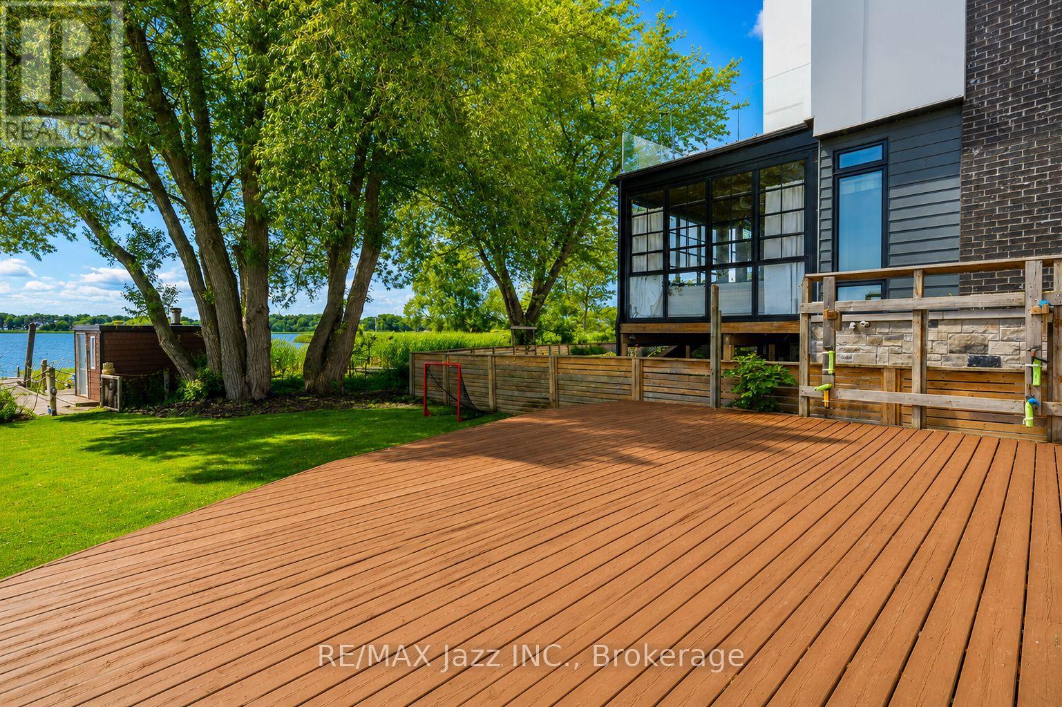 1236 BAYVIEW STREET - 39