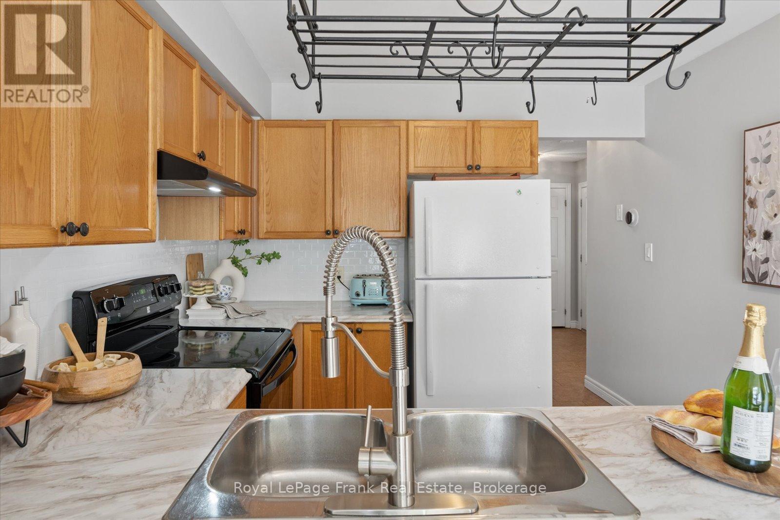 31 LANG COURT - 14