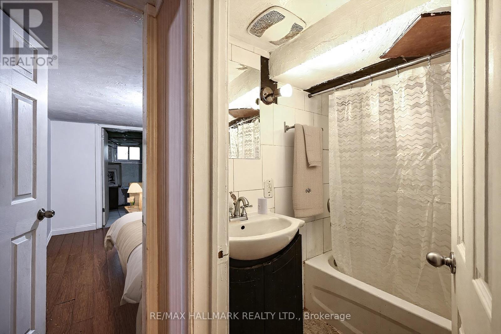 139 KITCHENER AVENUE - Image 13