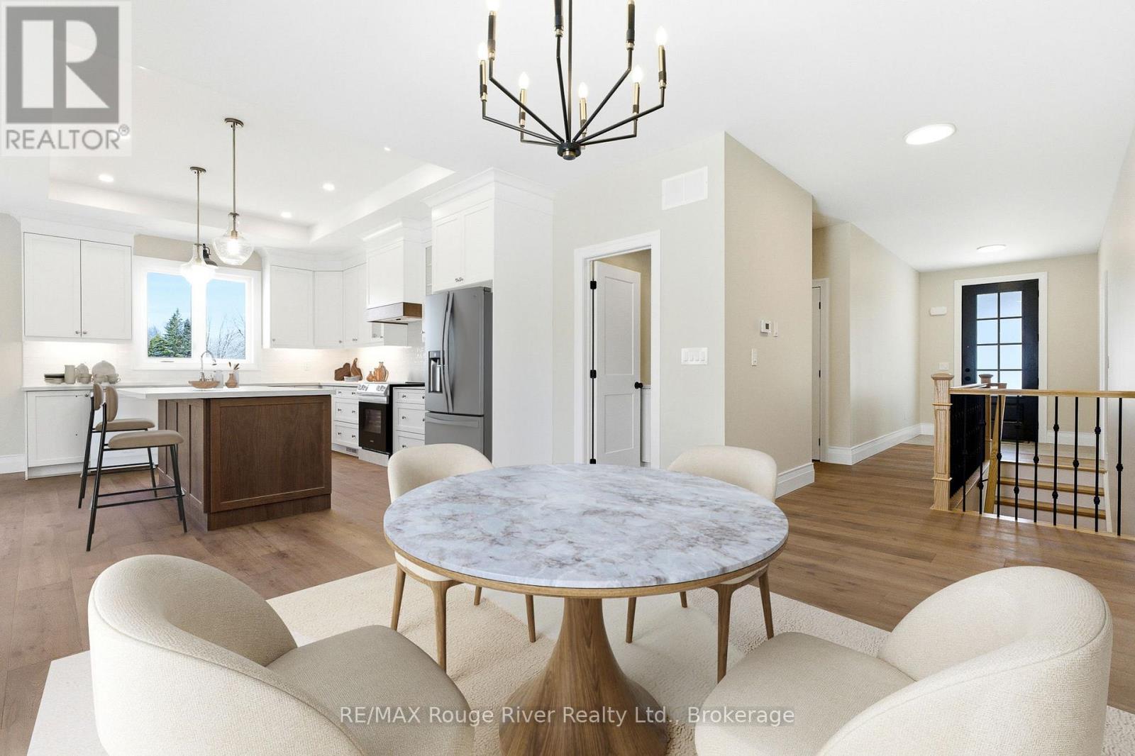 16-1000 D'ARCY STREET - 2