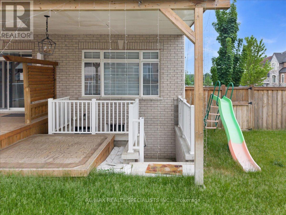 2 ASH HILL AVENUE - 43