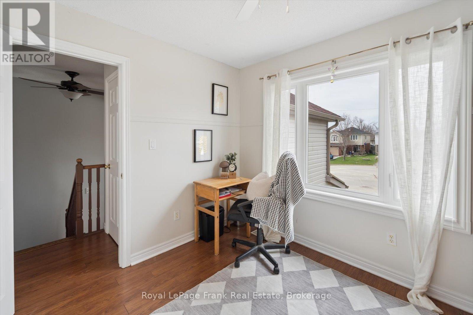 31 LANG COURT - 39