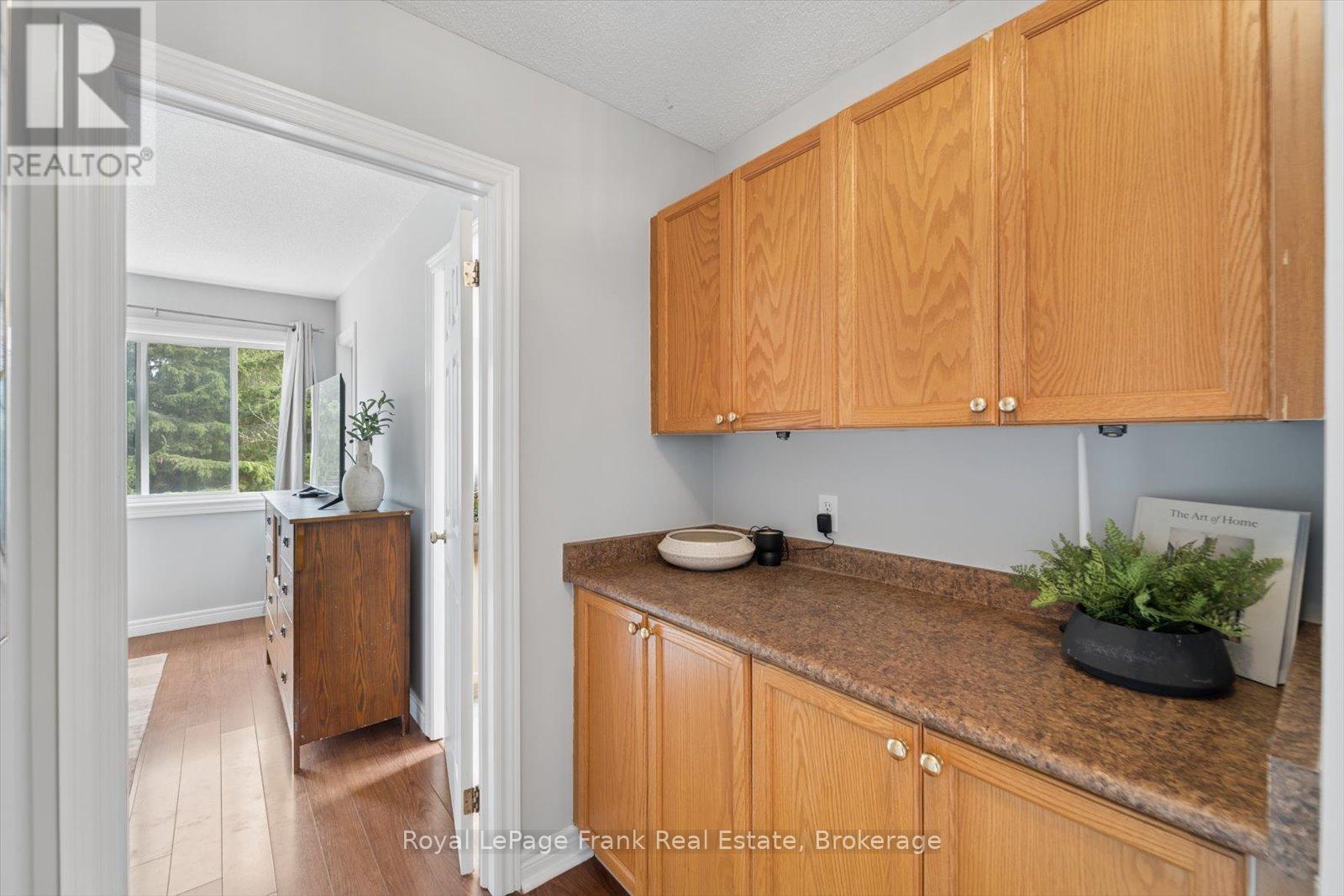 31 LANG COURT - 28