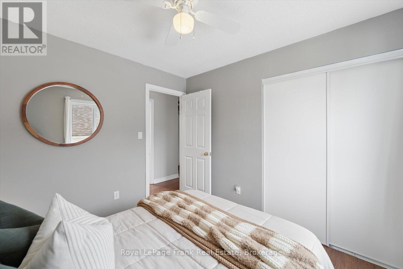 31 LANG COURT - 35