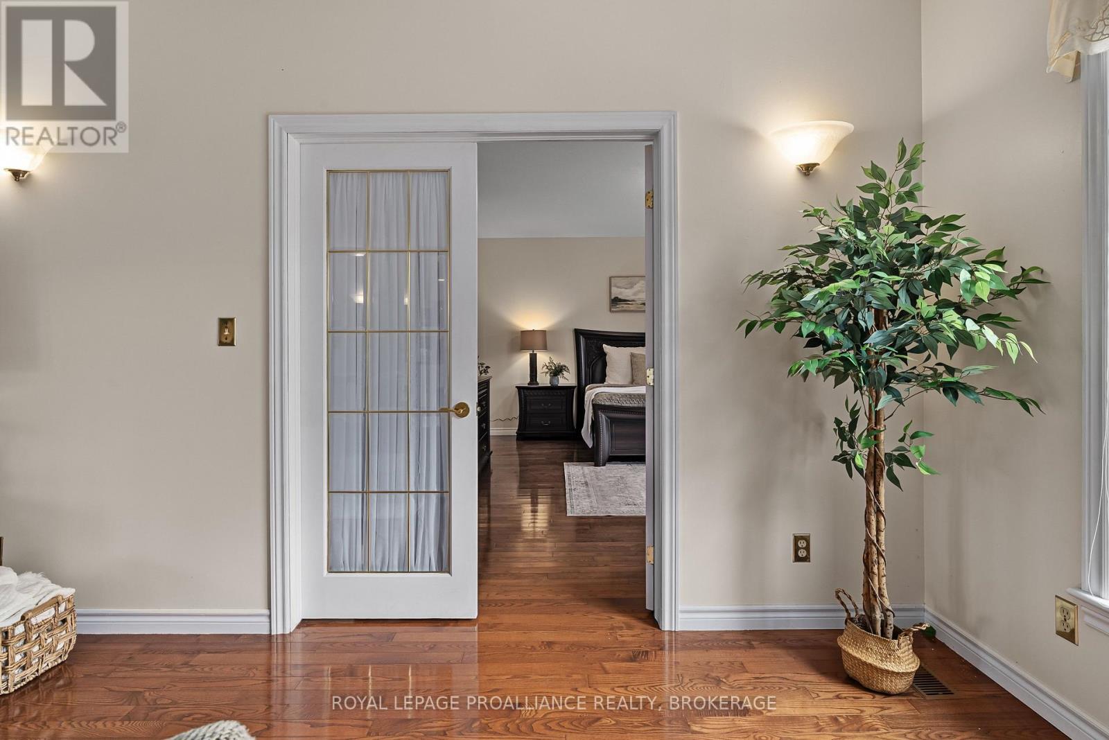116 SCHENK STREET - 20