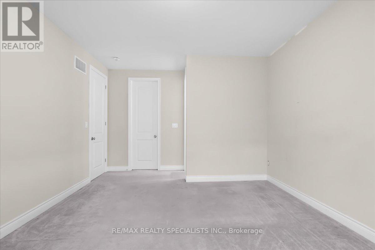 2 ASH HILL AVENUE - 35