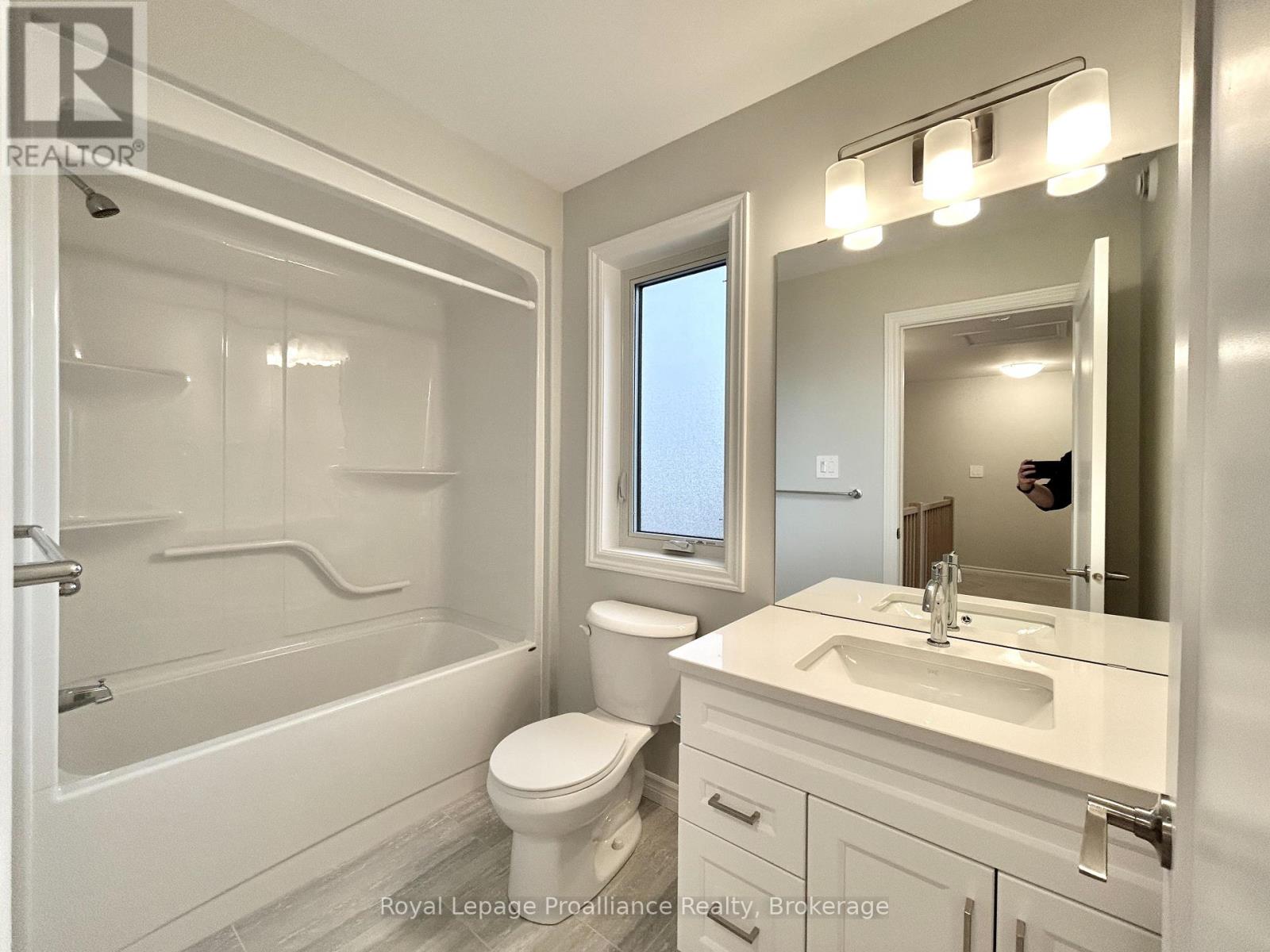 79 ATHABASKA DRIVE - 17