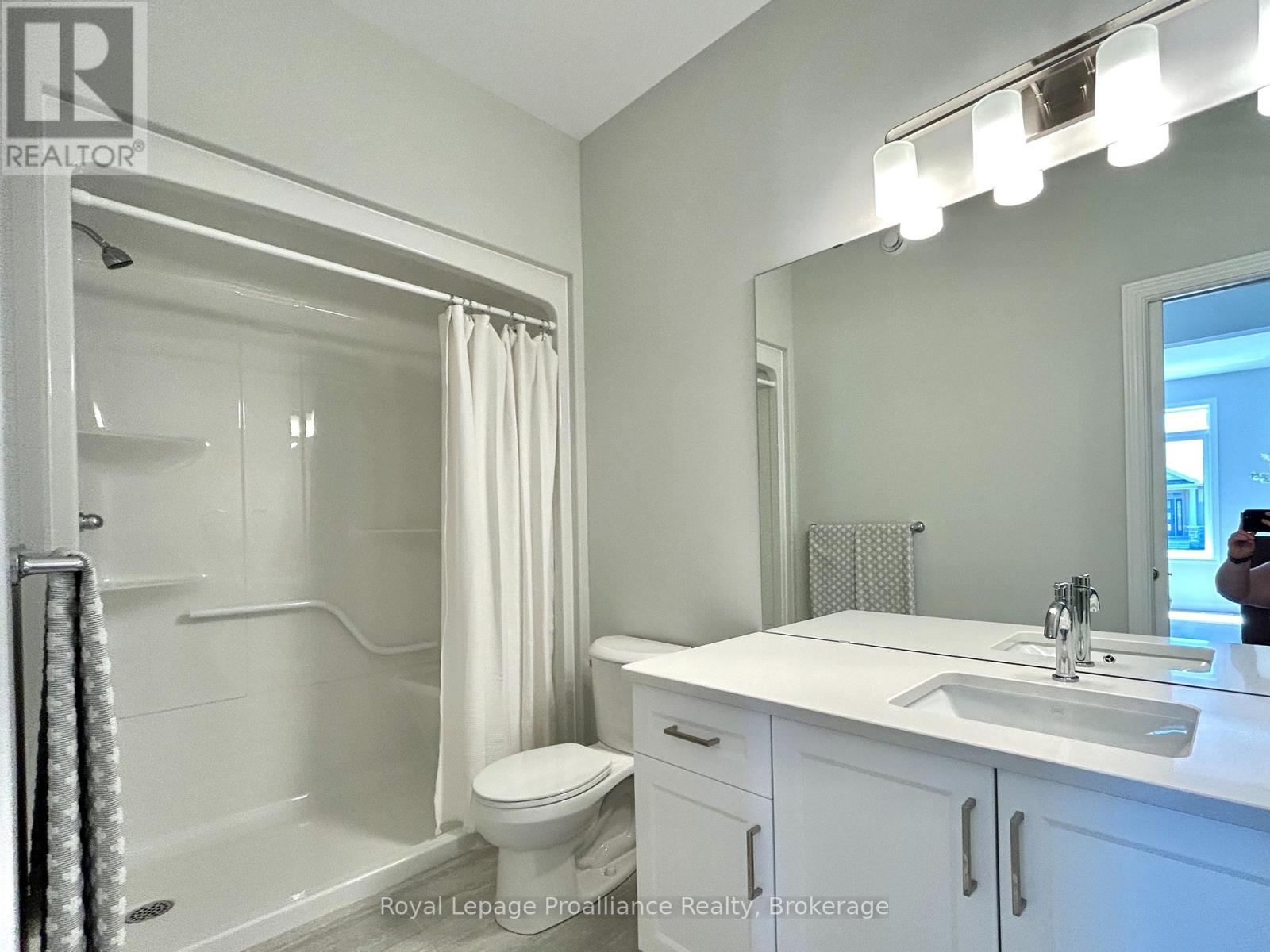 79 ATHABASKA DRIVE - 6