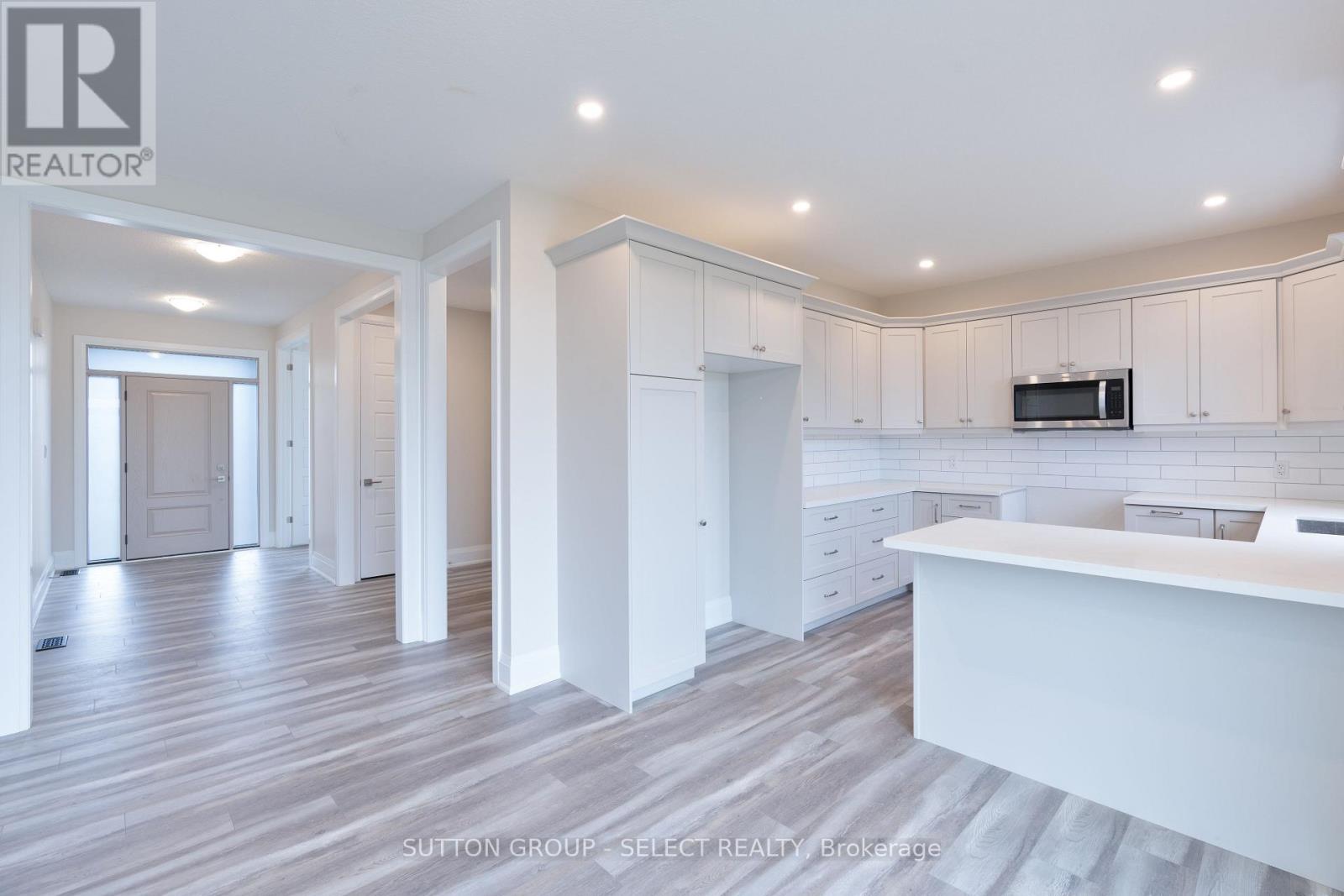 240 LEITCH STREET - 10