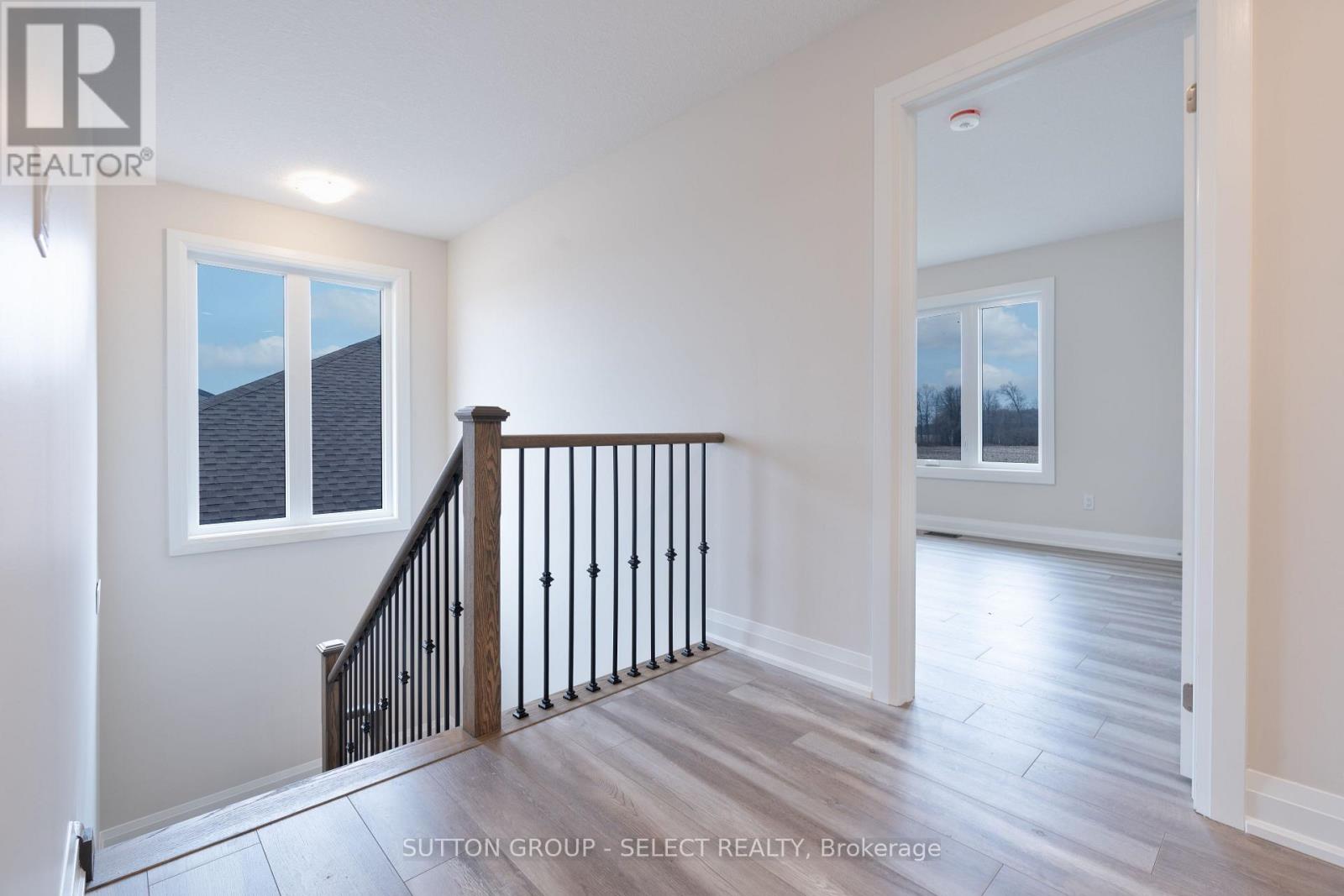 240 LEITCH STREET - 14