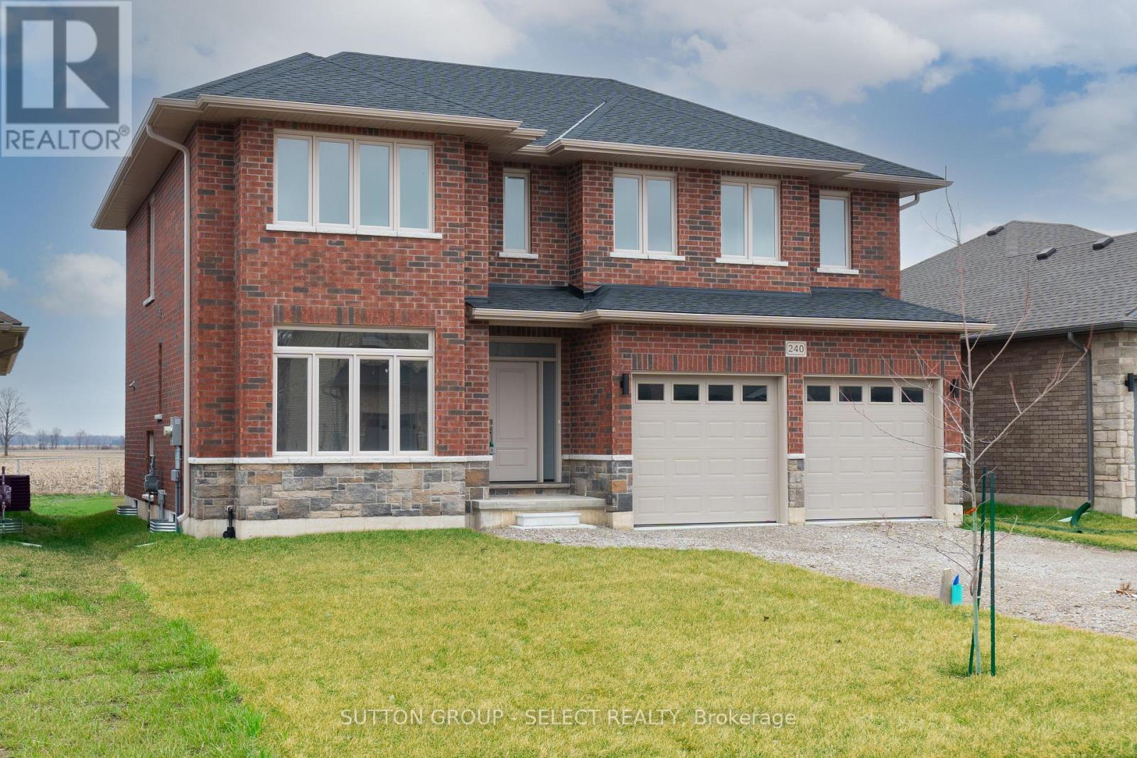240 LEITCH STREET - 2