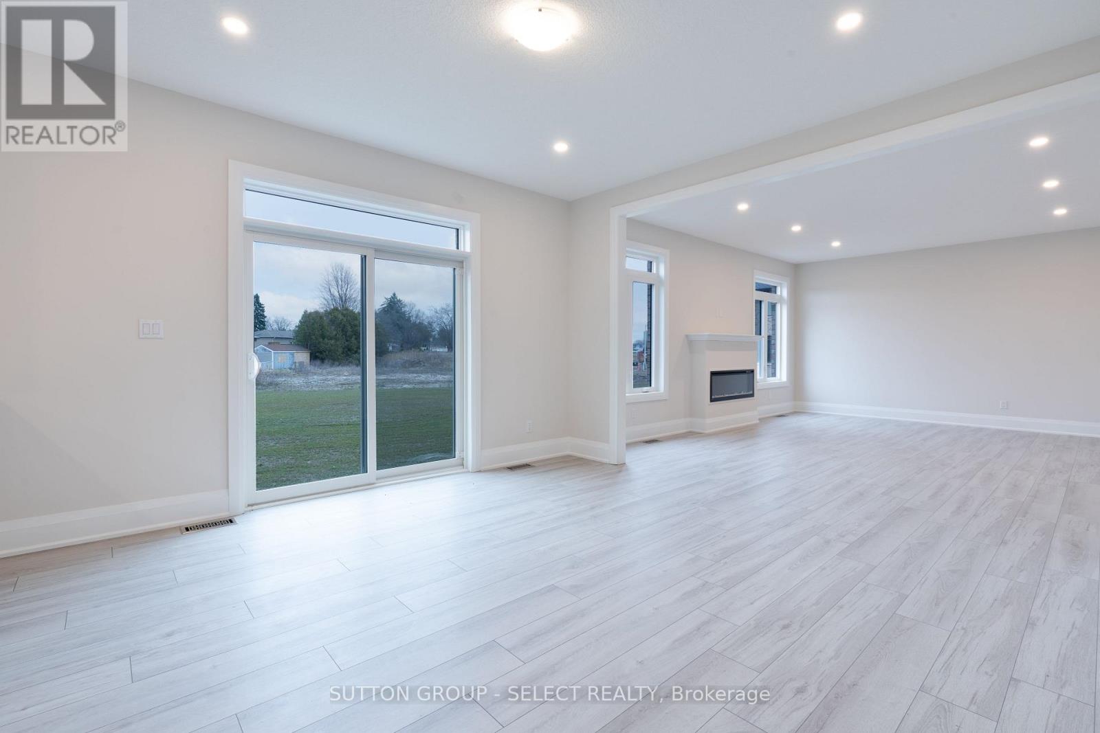 241 LEITCH STREET - 8