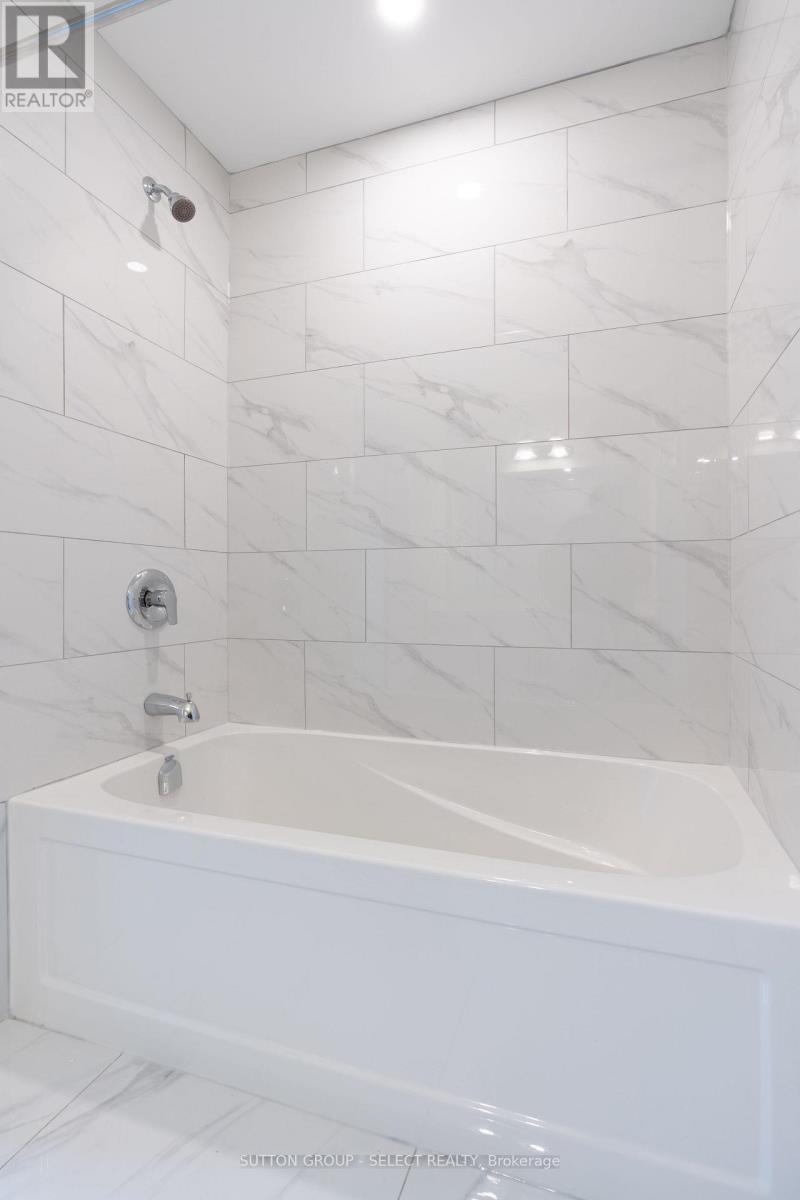 240 LEITCH STREET - 33