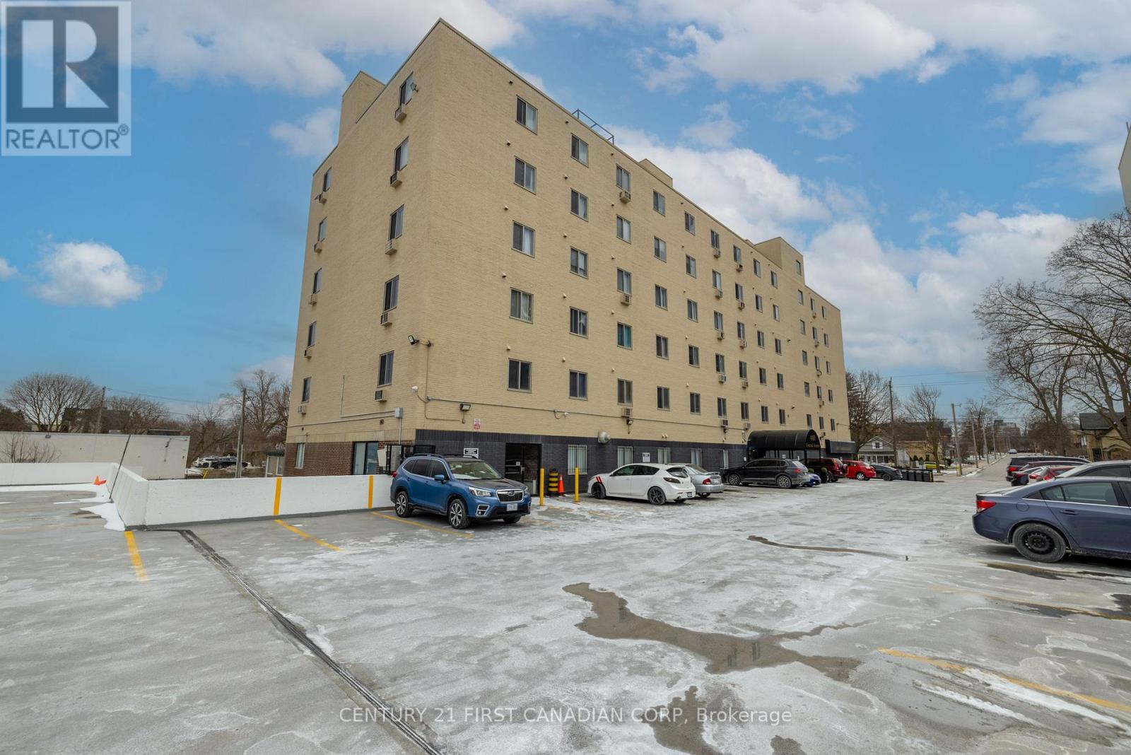 #405 440 CENTRAL AVENUE - 1