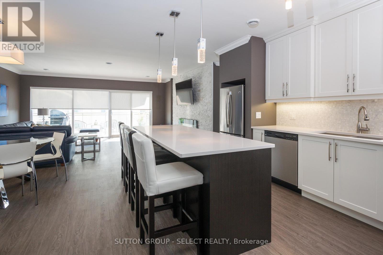 #904 544 TALBOT STREET - 4