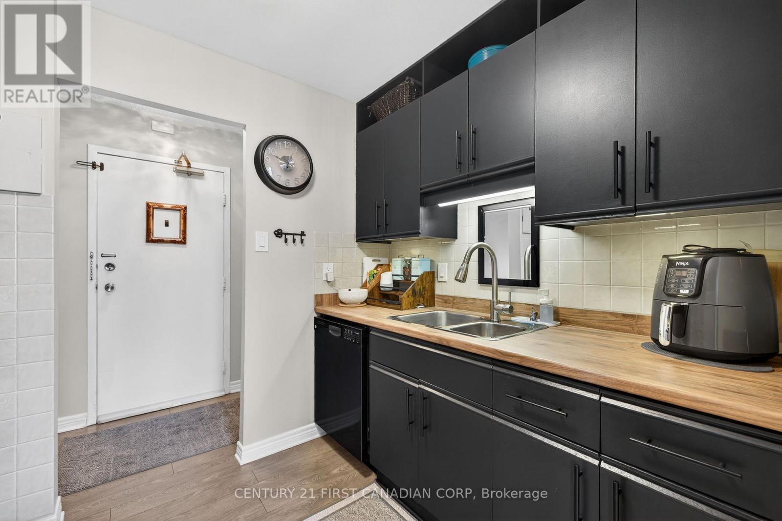 #405 440 CENTRAL AVENUE - 21