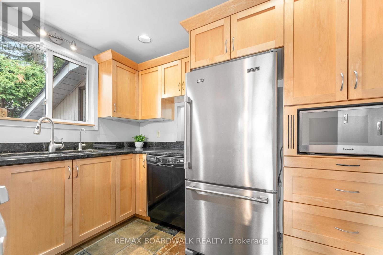 1278 BAYVIEW DRIVE - 19