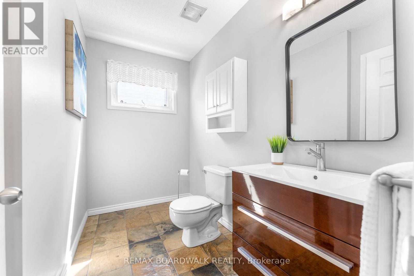 1278 BAYVIEW DRIVE - 22
