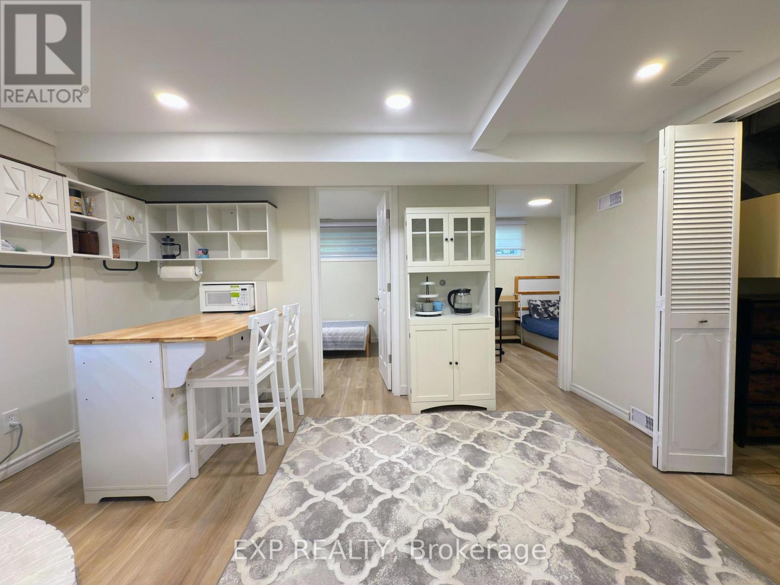 438 MAGNOLIA CRESCENT - 21