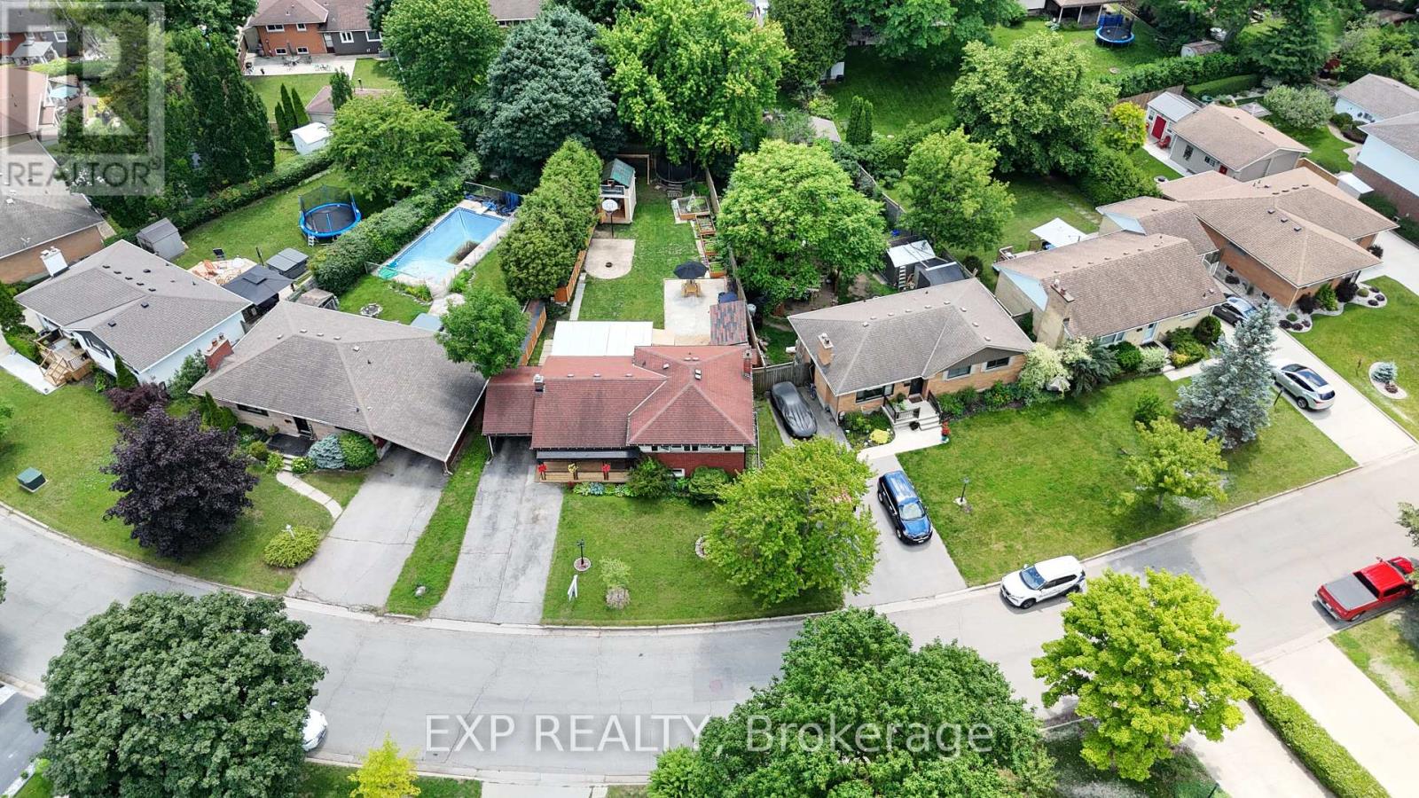 438 MAGNOLIA CRESCENT - 33