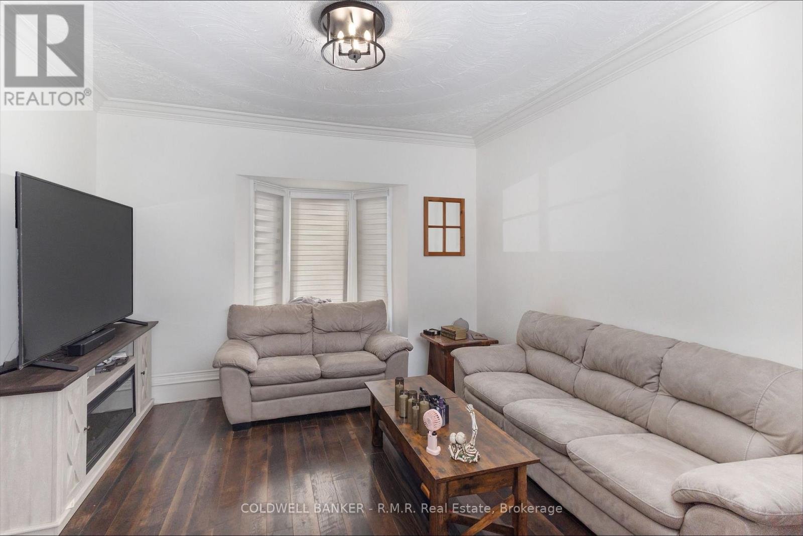 52 GLENELG STREET E - 5