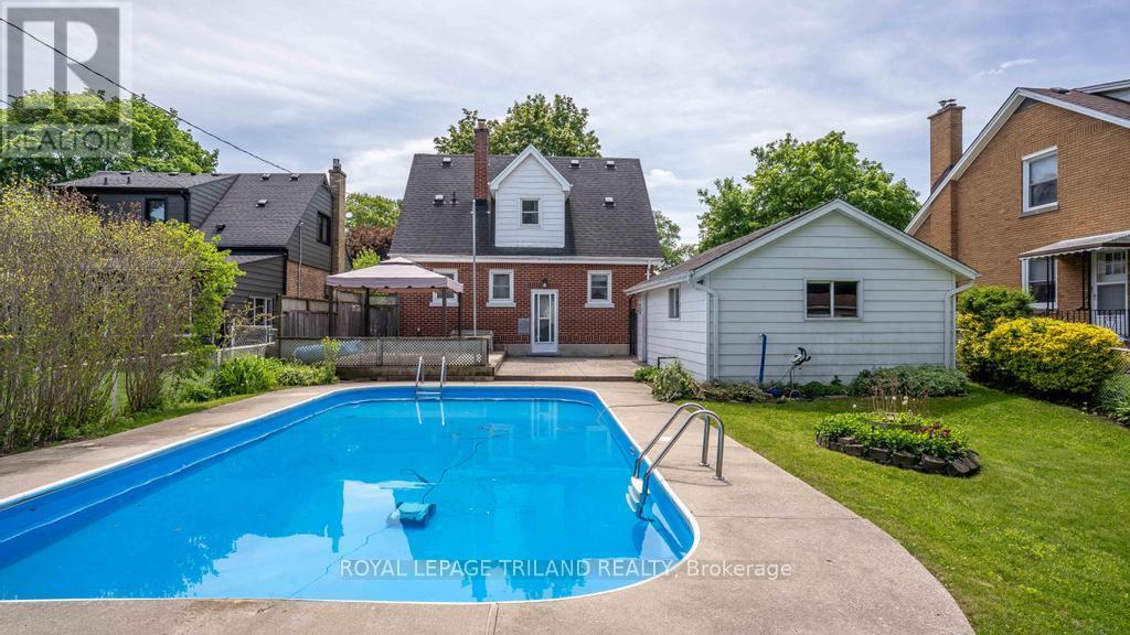 16 PRITCHARD PLACE - 34