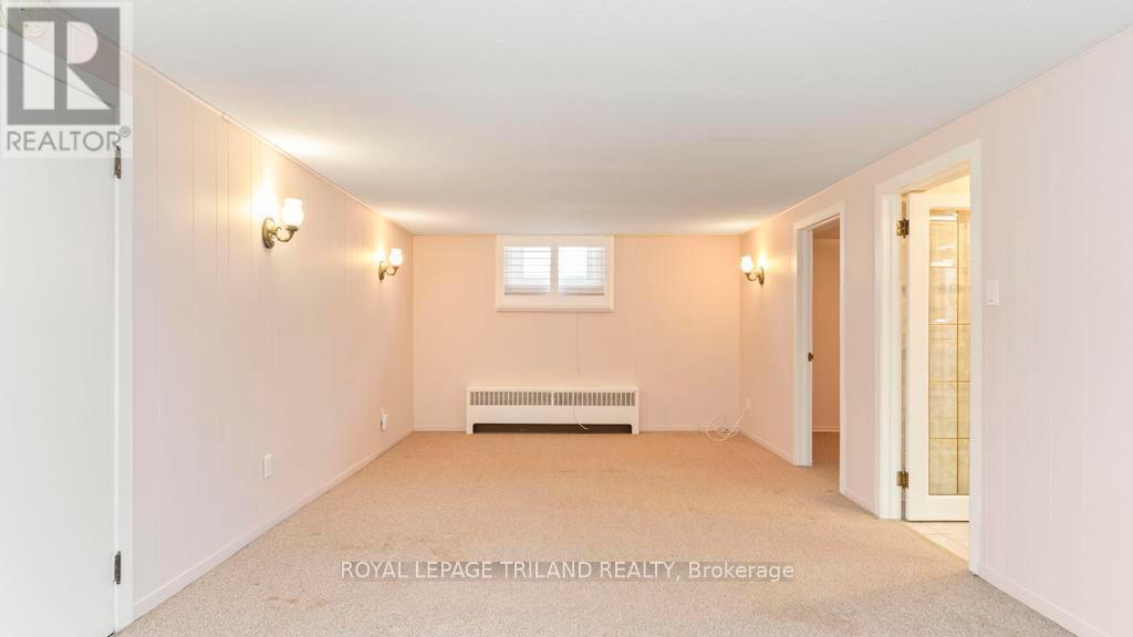 16 PRITCHARD PLACE - 19