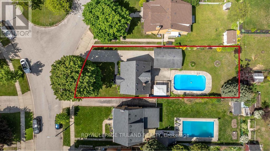 16 PRITCHARD PLACE - 26