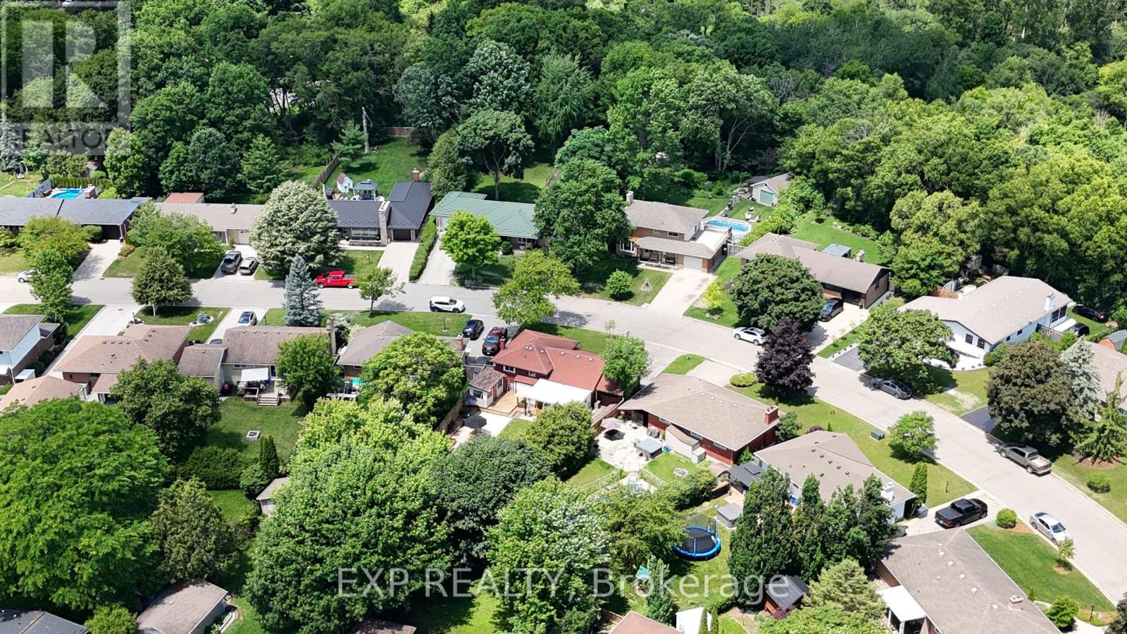 438 MAGNOLIA CRESCENT - 34