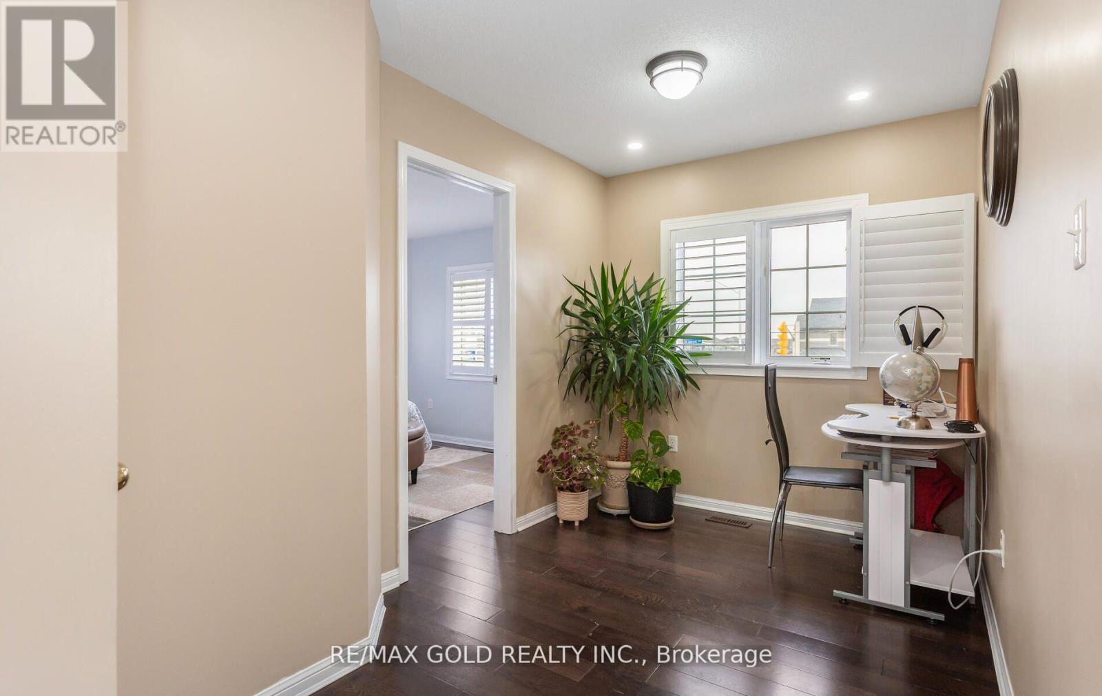 1090 TRUDEAU DRIVE - 22