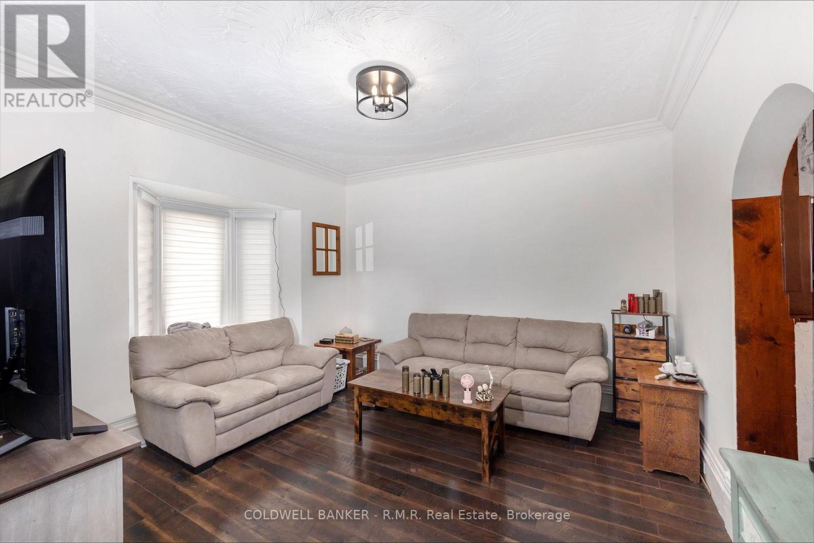 52 GLENELG STREET E - 6