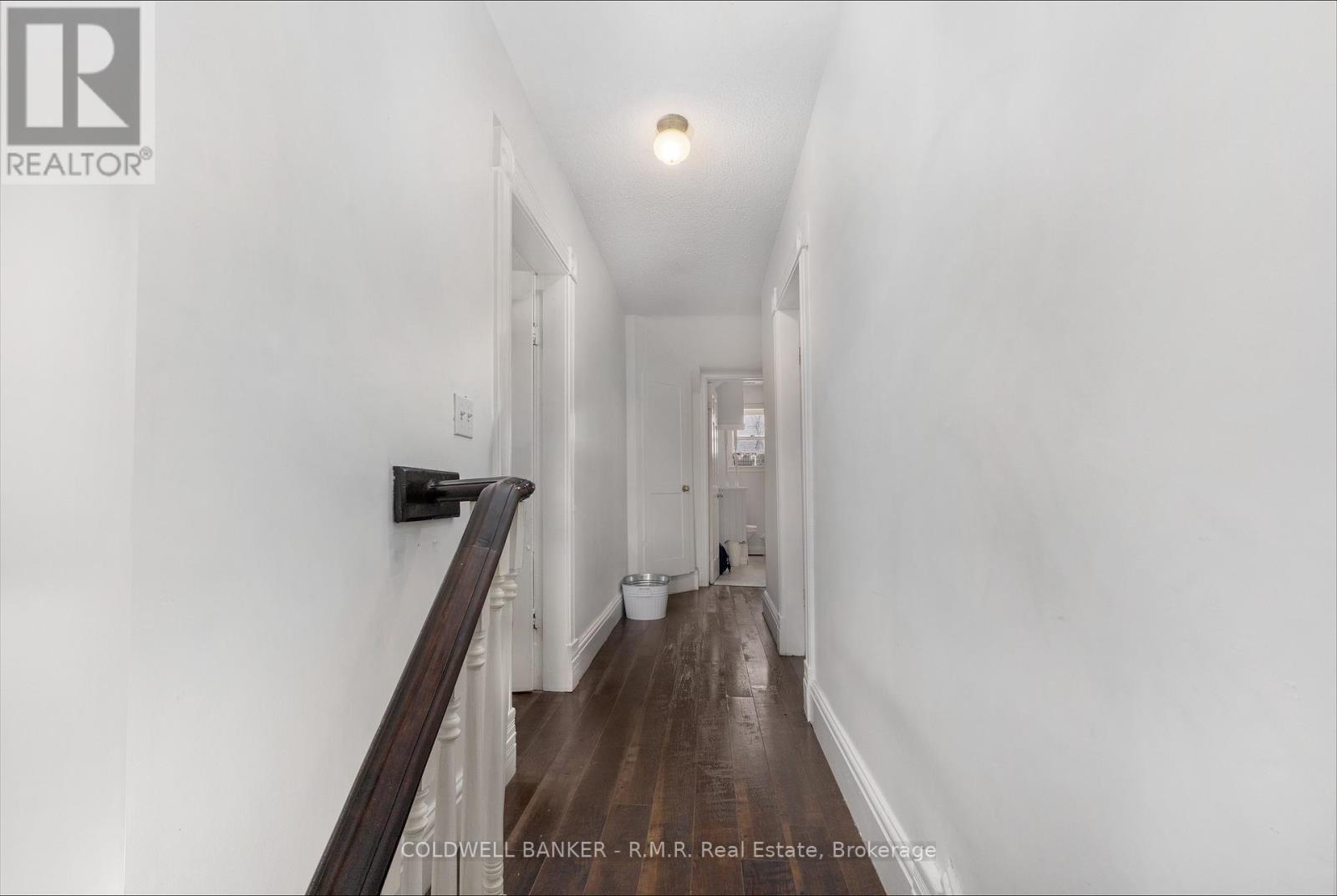 52 GLENELG STREET E - 14