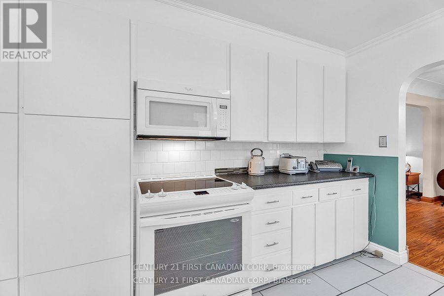648 WESTWOOD DRIVE - 17