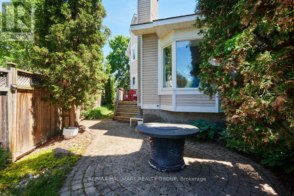 22 TERRACE DRIVE - 35