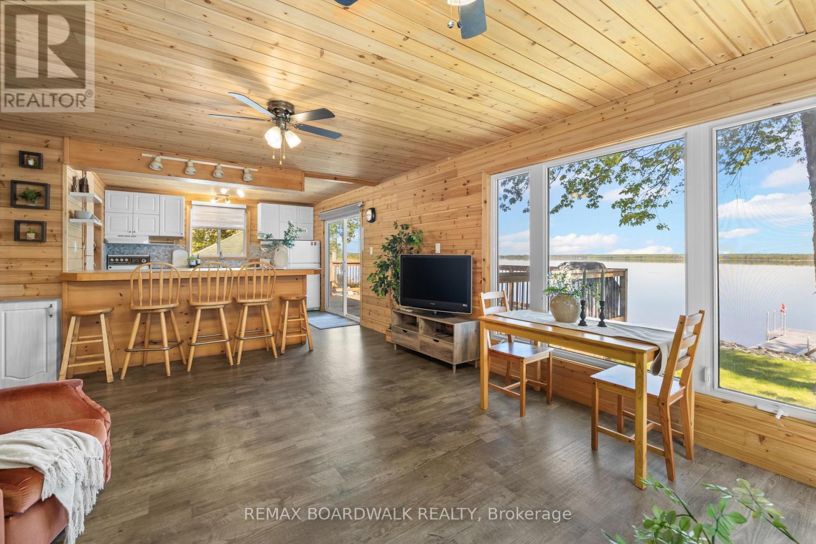 339 LEAVOY LANE - 16